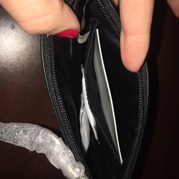 NWT Coach Peyton Signature Small Wristlet - Picture 3 of 4